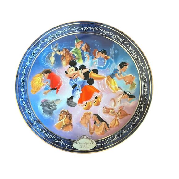 Vintage Disney Magical Moments Bradford Exchange First Issue Once Upon a Kiss - Picture 1 of 4